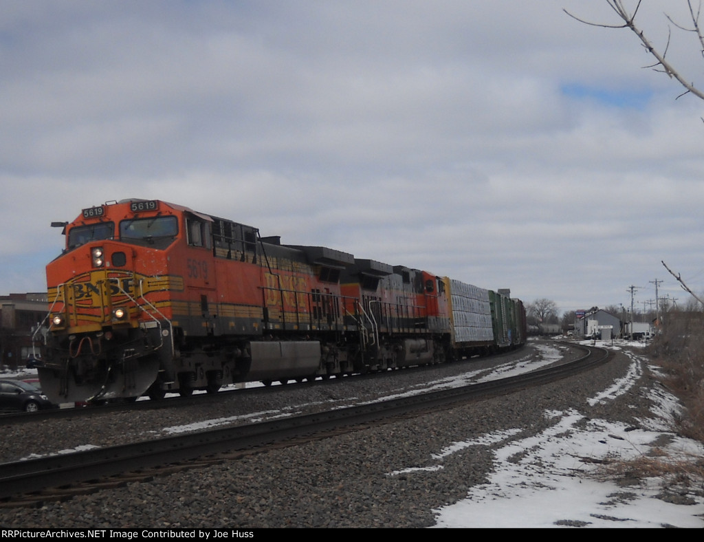 BNSF 5619 East